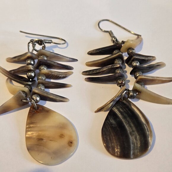 Shark's Tooth Style Jewelry - Vintage Shark's Tooth Mother of Pearl Silver Dangle Earrings